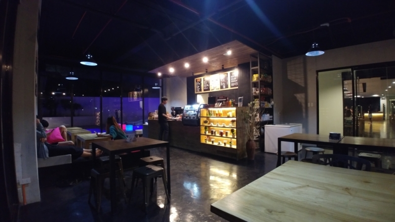 フィリピン留学 Cebu21 - EV Academy-EV Bucks(Cafe)-5